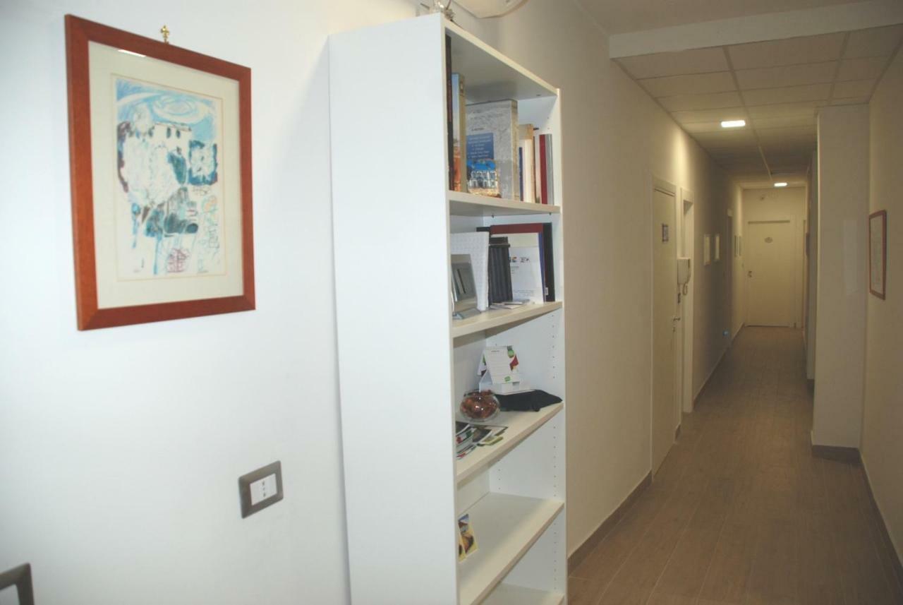 Binario 2 Hotel San Giorgio a Cremano Eksteriør billede